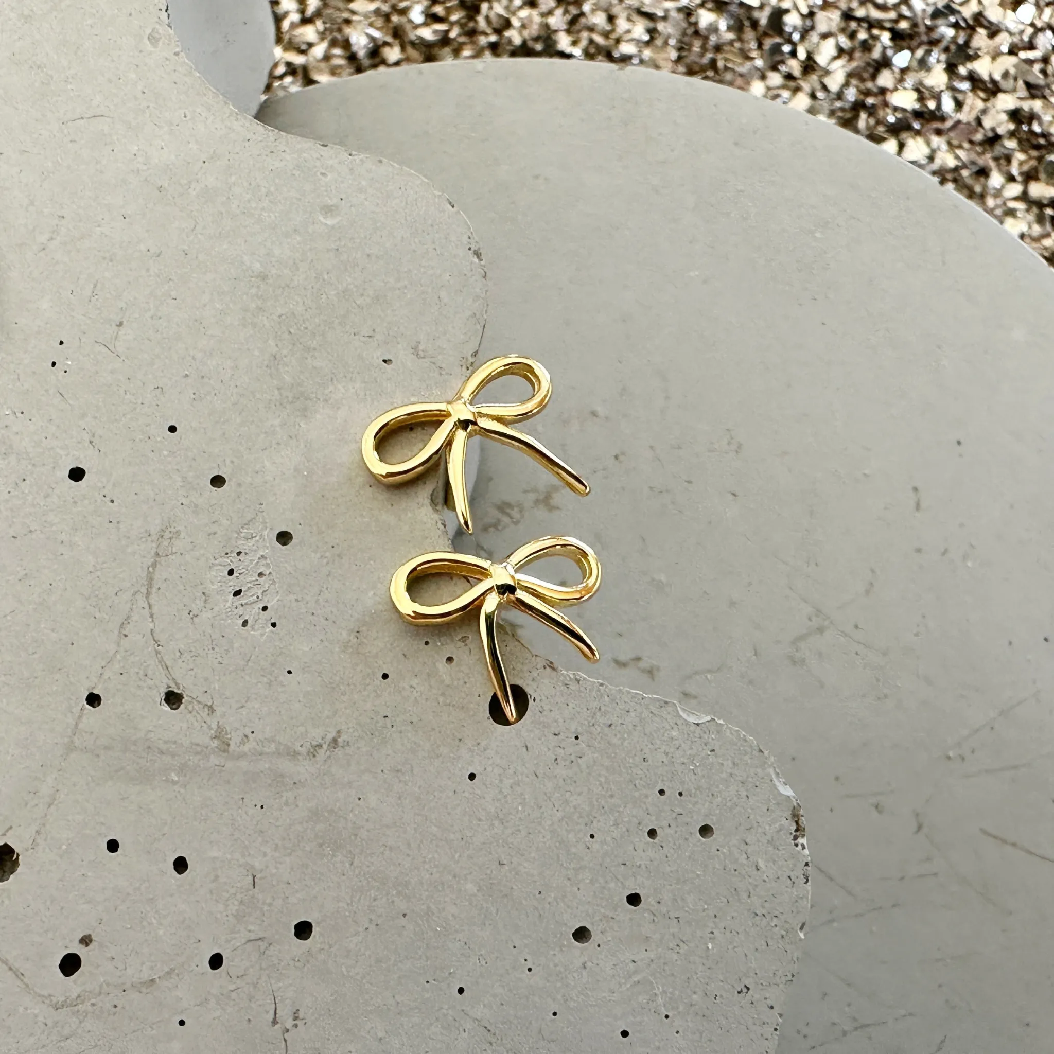 Bow Studs