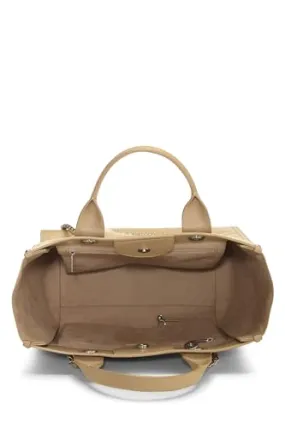 Chanel,  Beige Caviar Deauville Medium, Beige